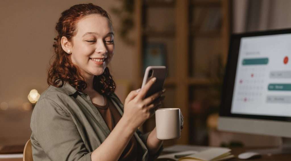 Como usar um chatbot para atendimento e marketing em instituições de saúde?