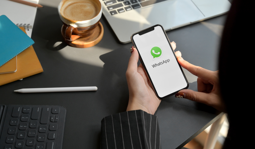 Robô para WhatsApp na clínica: formas de fazer a automação